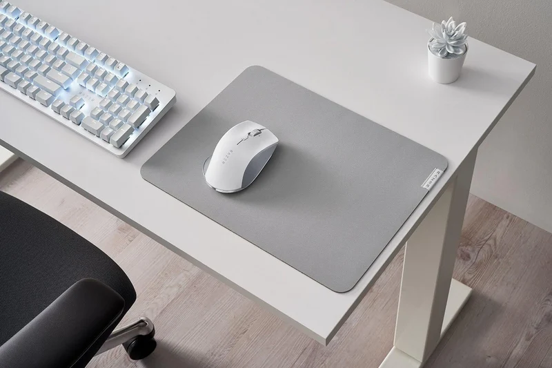 Razer Pro Click Humanscale Wireless Mouse: Ergonomic Form Factor - 5G Advanced Optical Sensor - Multi-Host Connectivity - 8 Programmable Buttons - Extended Battery Life of up to 400 Hours