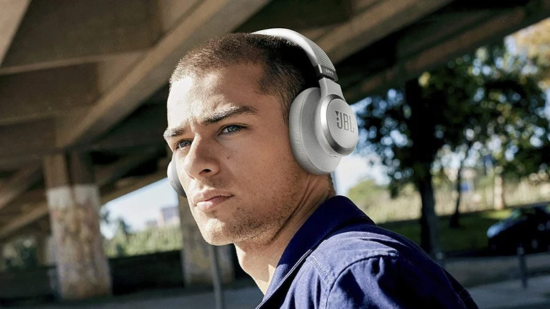 JBL Live 660NC Wireless Over-Ear Noise Cancelling Headphones