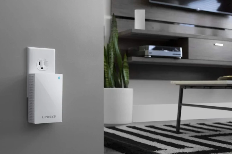 Linksys WHW0101P Velop Mesh WiFi Extender: Wall Plug-in, Wireless Range and Speed Booster for Velop Mesh Wi-Fi System, Single Outlet (White)