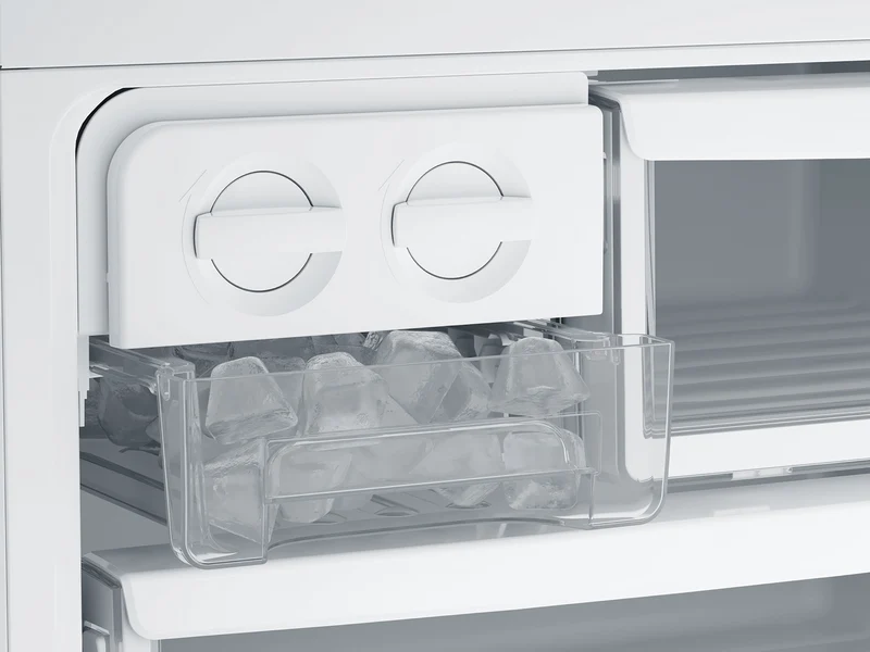 Westinghouse 496L Bottom Mount Refrigerator