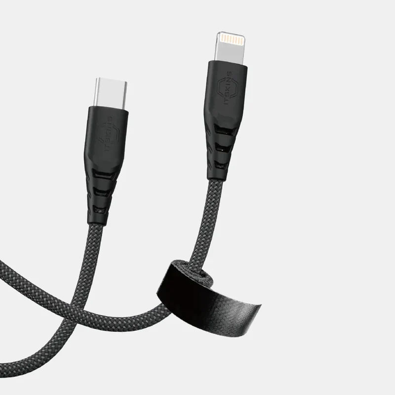 كابل إت سكينز هايبرد - 27 واط / USB-C / لايتنينج / 2 متر / أسود