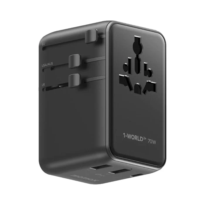 محول سفر موماكس 1-وورلد2+ بثلاثة منافذ ومخرجي AC مع كابل مدمج قابل للسحب - 70 واط / USB-A / USB-C / أسود