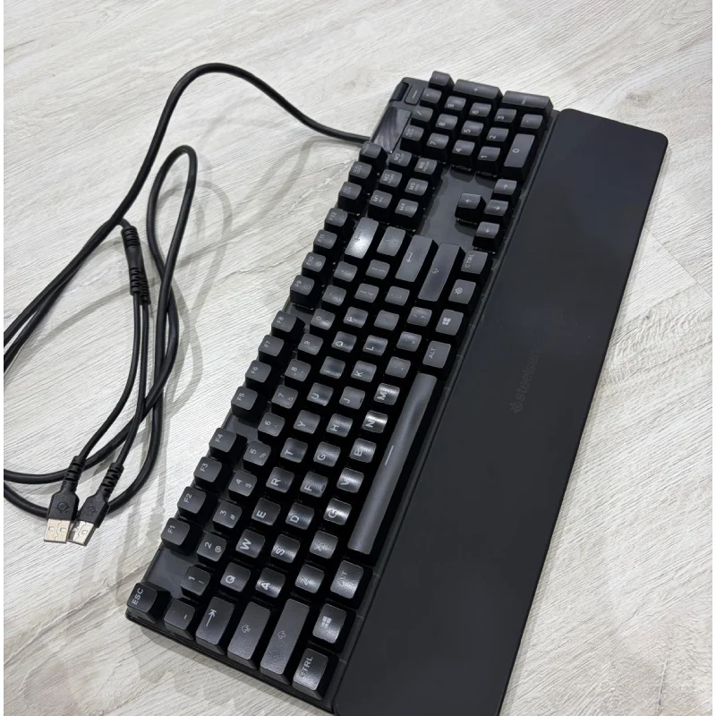 لوحة مفاتيح ألعاب ميكانيكية هجينة ستيل سيريز أبيكس 5، سلكية، RGB، باللون الأسود