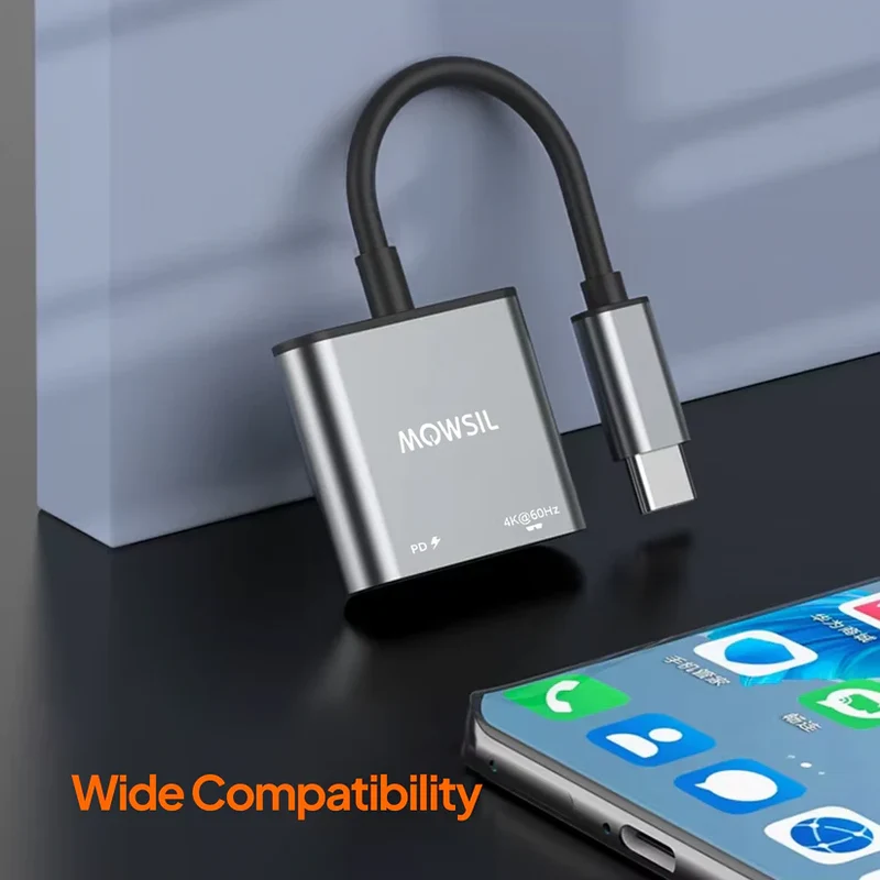 محول موصيل من Type-C إلى منفذي Type-C، باللون الفضي
