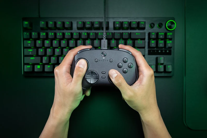Razer Wolverine V3 Tournament 8K PC Gaming Controller - Wired / Black