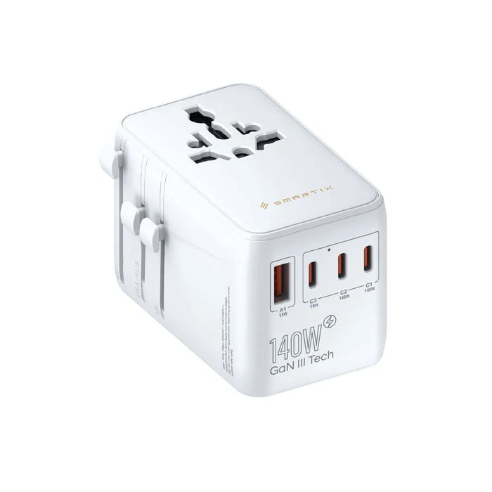 محول سفر دولي فاخر سمارتيكس، قدرة 140 واط، USB-A، USB-C، باللون الأبيض
