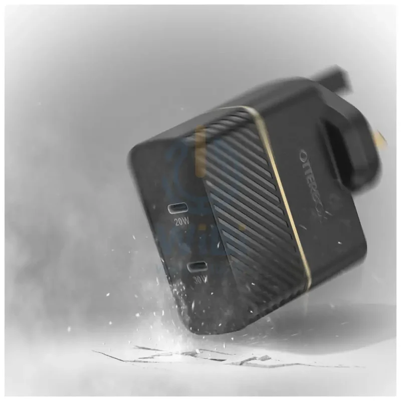 شاحن حائط أوتربوكس بقابس بريطاني وقدرة 50 واط - منفذ USB-C واحد بقدرة 30 واط + منفذ USB-C واحد بقدرة 20 واط بتقنية USB-PD - أسود