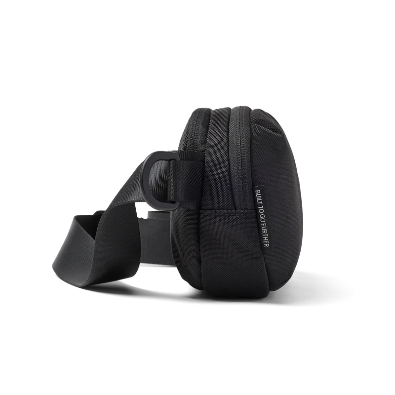 UAG Standard Issue 1L Sling - Black
