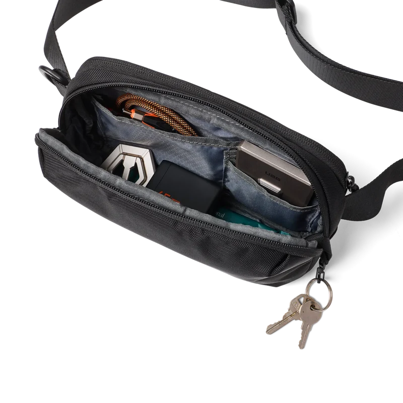 UAG Standard Issue 1L Sling - Black