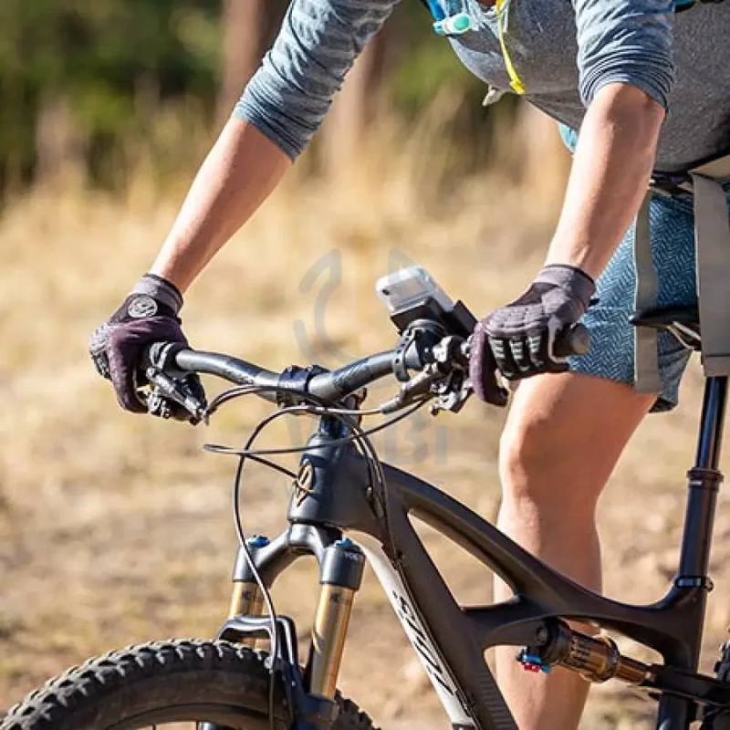 NiteIze Squeeze™ Rotating Smartphone Bar Mount for Bikes - Black