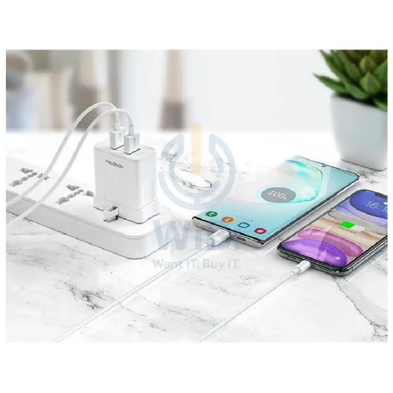 Mcdodo CH5720 Dual USB Travel Charger with Lightning Cable - 2.4A / Lightning / 1 Meter / White
