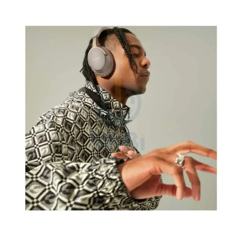 Bose Quietcomfort Wireless Noise Cancelling Over Ear Headphones - 3.5 mm / USB / Type-C - Sandstone