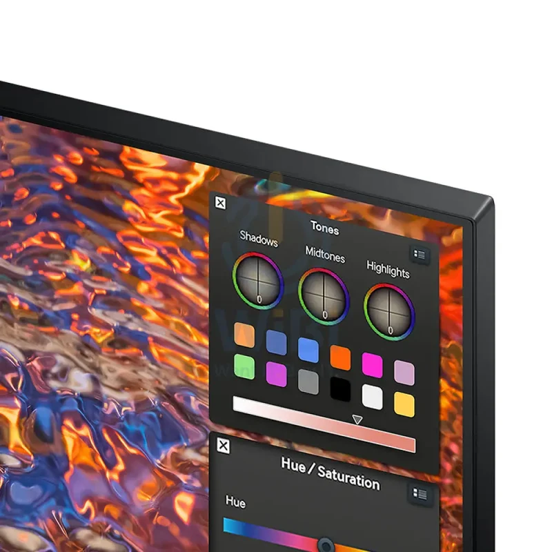 شاشة سامسونج S8 فيوفينيتي مقاس 27 بوصة بدقة 4K مع يو إس بي-C، مقاس 27.0 بوصة، 4K، تردد تحديث 60 هرتز، زمن استجابة 5 مللي ثانية، HDMI 2.0/ديسبلاي بورت 1.4/يو إس بي-C/إيثرنت، باللون الأسود