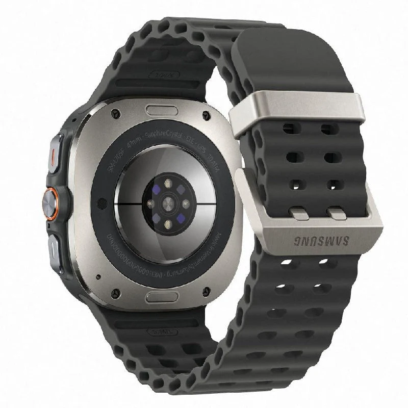 Samsung Galaxy Ultra Smart Watch - 1.5" AMOLED / 47mm / Bluetooth / Wi-Fi / Titanium Silver