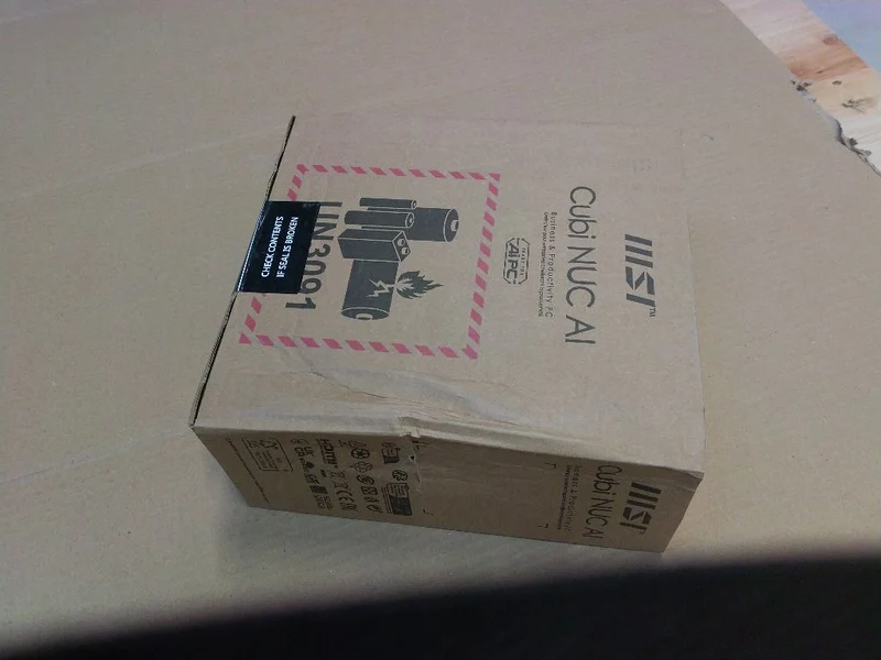 MSI Mini Barebone PC Cubi NUC AI 1UMG-019BEU-B5125HXX ****Verpackung leicht beschädigt****