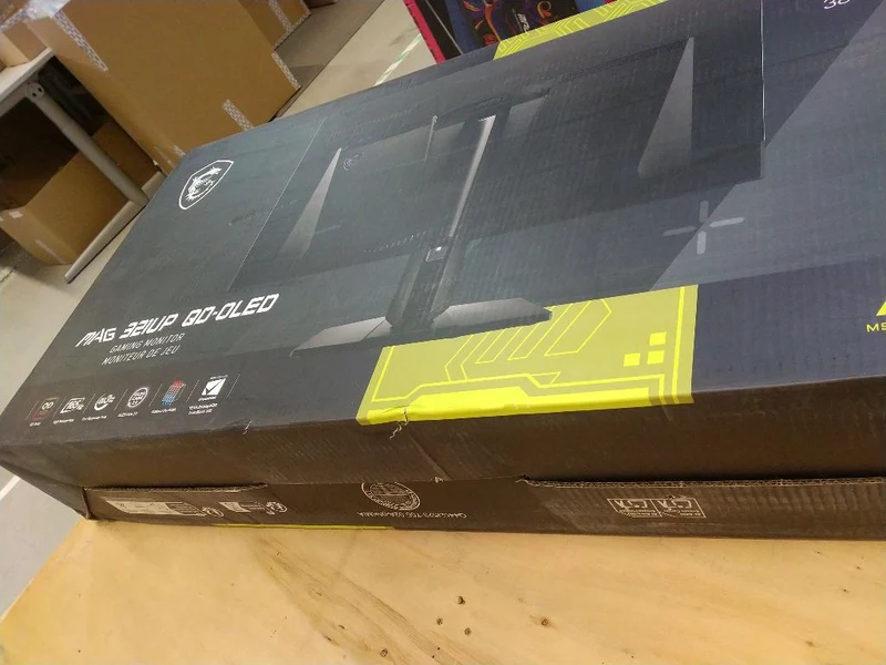 MAG 321UPDE QD-OLED | MSI Gaming Monitor ****Verpackung leicht beschädigt****