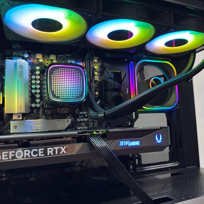 Sophos Astra Black Desktop Gaming PC | AMD Ryzen 7 7700 | 32GB (2x16GB) RAM | 1TB SSD | RTX 5070 | Windows 11 Pro