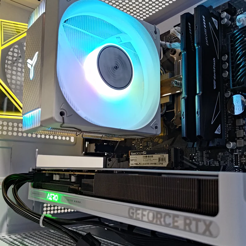 Sigma DB460M White Desktop Gaming PC | AMD Ryzen 5 5600 | 16GB (2x8GB) RAM | 1TB SSD | RTX 5060 | Windows 11 Pro