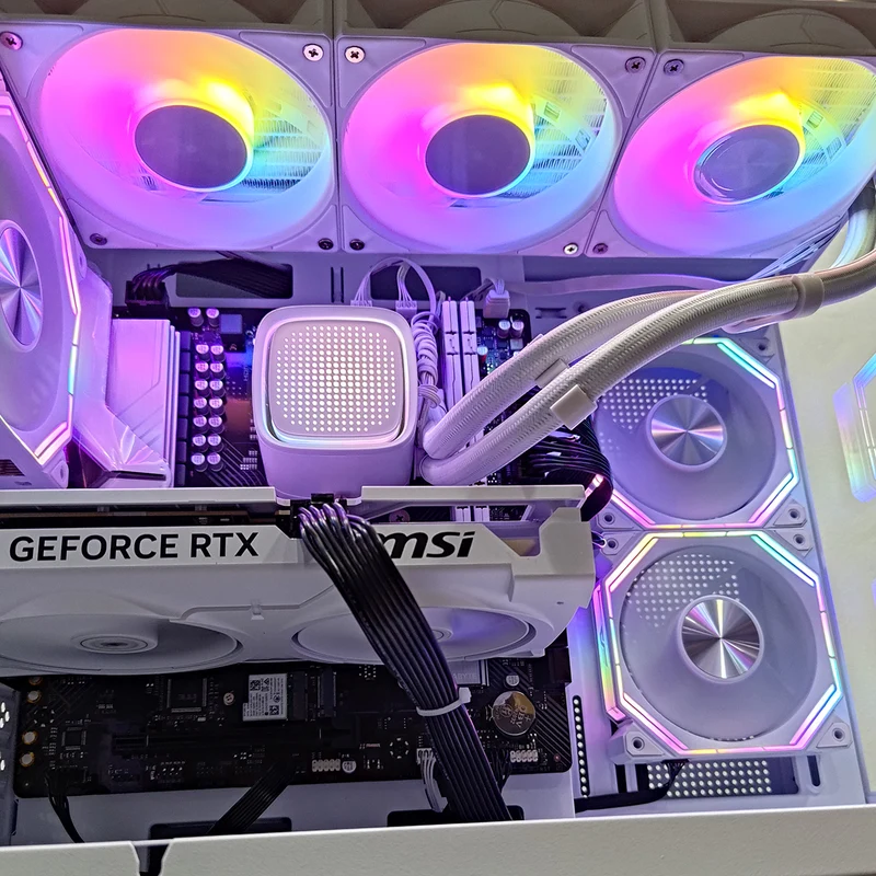 Sophos C285MP White Desktop Gaming PC | AMD Ryzen 7 9700X | 32GB (2x16GB) RAM | 1TB SSD | RTX 5060 Ti | Windows 11 Pro