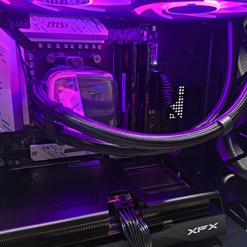 Aurora Flatline Black Desktop Gaming PC | AMD Ryzen 7 8700F | 16GB (2x8GB) RAM | 1TB SSD | RX 9060 XT | Windows 11 Pro