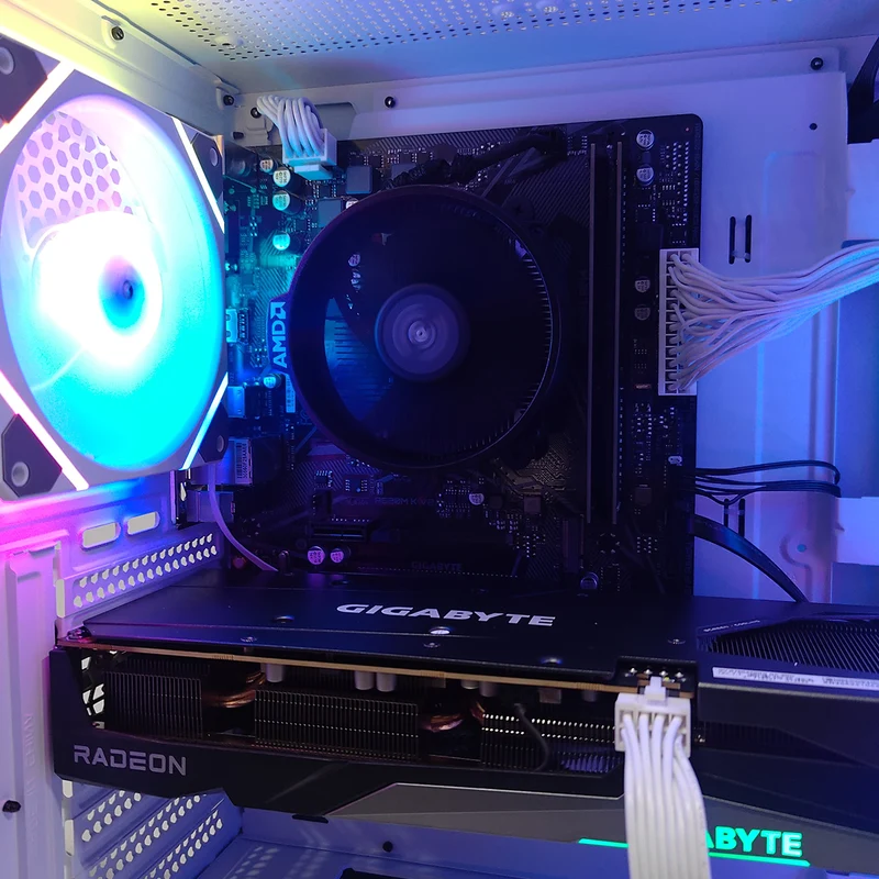 Alpha A305TG White Desktop Gaming PC | AMD Ryzen 5 5500 | 16GB (2x8GB) RAM | 512GB SSD | RX 7600 | Windows 11 Pro