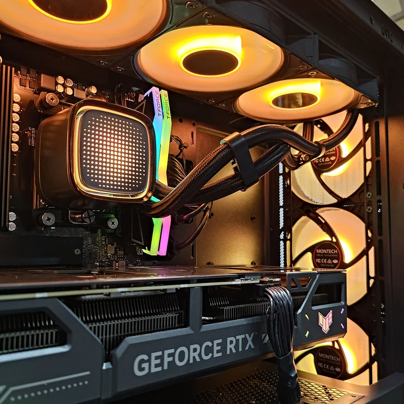 Sophos X5M Black Desktop Gaming PC | AMD Ryzen 7 9700X | 32GB (2x16GB) RAM | 1TB SSD | RTX 5070 | Windows 11 Pro
