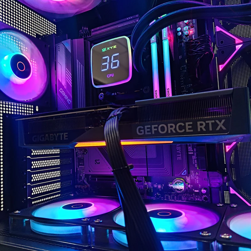 Ultra Quantum Black Desktop Gaming PC | AMD Ryzen 9 9900X | 32GB (2x16GB) RAM | 2TB SSD | RTX 5070 Ti | Windows 11 Pro