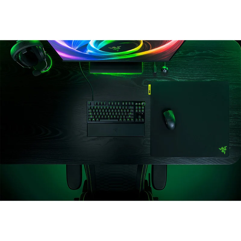 Razer Gigantus V2 Pro Soft eSports Gaming Mouse Mat - L (Black) (Speed, Control)