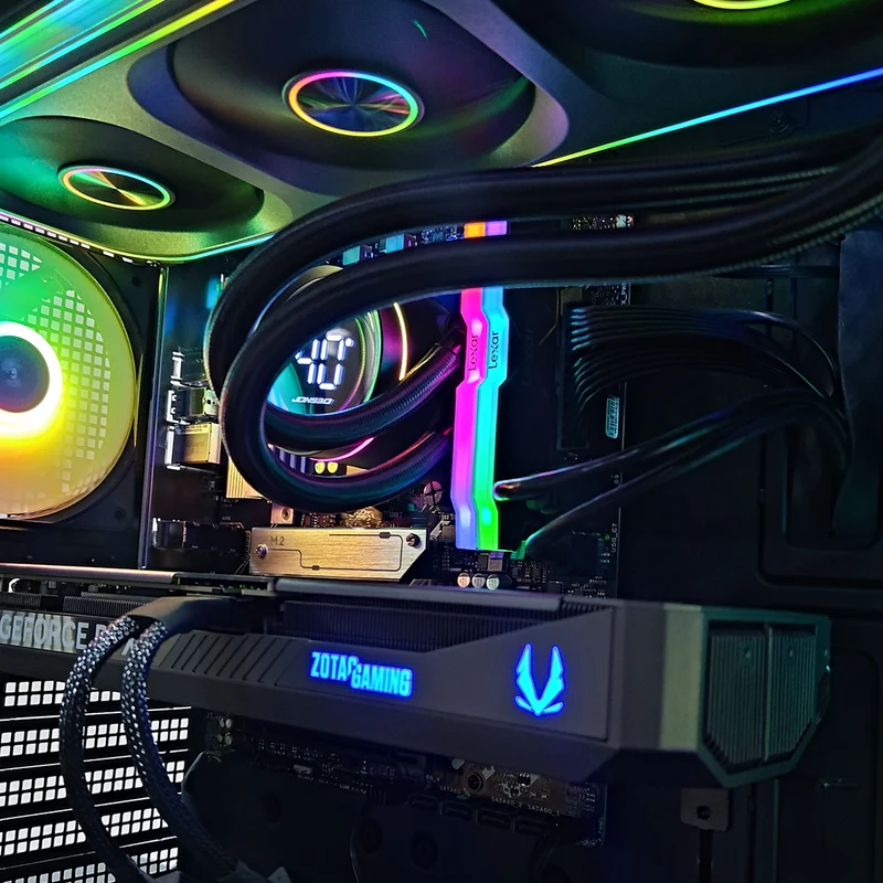 Sophos Cyclops Black Desktop Gaming PC | AMD Ryzen 7 7700 | 32GB (2x16GB) RAM | 1TB SSD | RTX 5070 | Windows 11 Pro