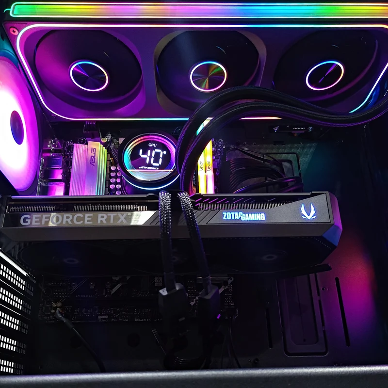 Sophos Cyclops Black Desktop Gaming PC | AMD Ryzen 7 7700 | 32GB (2x16GB) RAM | 1TB SSD | RTX 5070 | Windows 11 Pro
