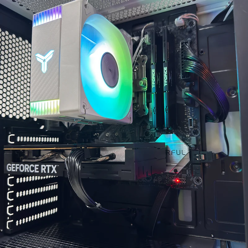 Sigma Pollux White Desktop Gaming PC | AMD Ryzen 5 7500F | 16GB (2x8GB) RAM | 1TB SSD | RTX 5060 | Windows 11 Pro