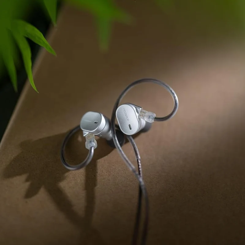 Moondrop CHU III High-Performance Dynamic Driver In-Ear Earphones (Black, Silver)
