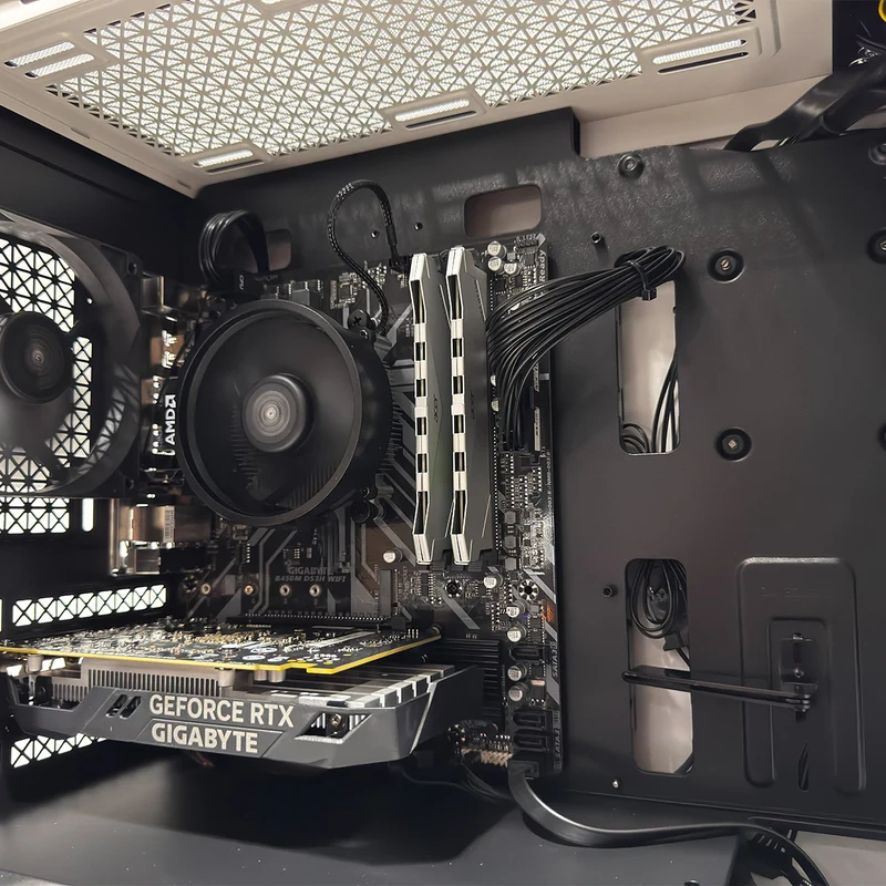 Alpha Macube White Desktop Gaming PC | AMD Ryzen 5 5500 | 16GB (2x8GB) RAM | 512GB SSD | RTX 3050 | Windows 11 Pro