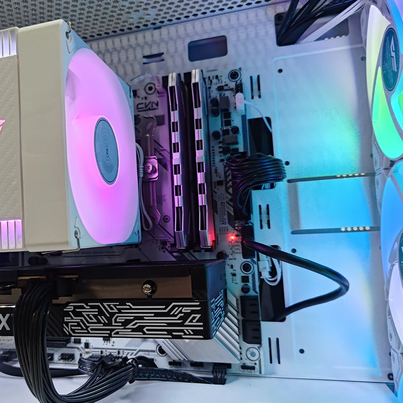 Sigma DLM 21 White Desktop Gaming PC | AMD Ryzen 5 5600 | 16GB (2x8GB) RAM | 1TB SSD | RTX 5060 | Windows 11 Pro
