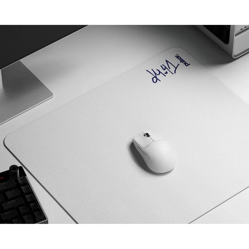 Pulsar Pro Series d4v41 eSports Gaming Mouse Pad XL (490x420mm) (PRSDVPDXL01)