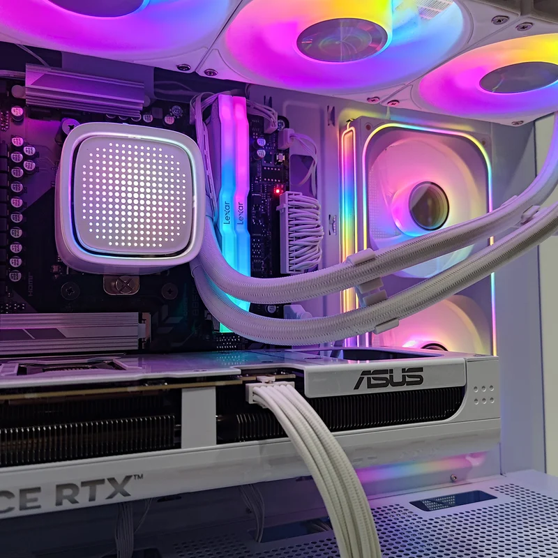Sophos Astral White Desktop Gaming PC | AMD Ryzen 7 7700X | 32GB (2x16GB) RAM | 1TB SSD | RTX 5070 OC | Windows 11 Pro