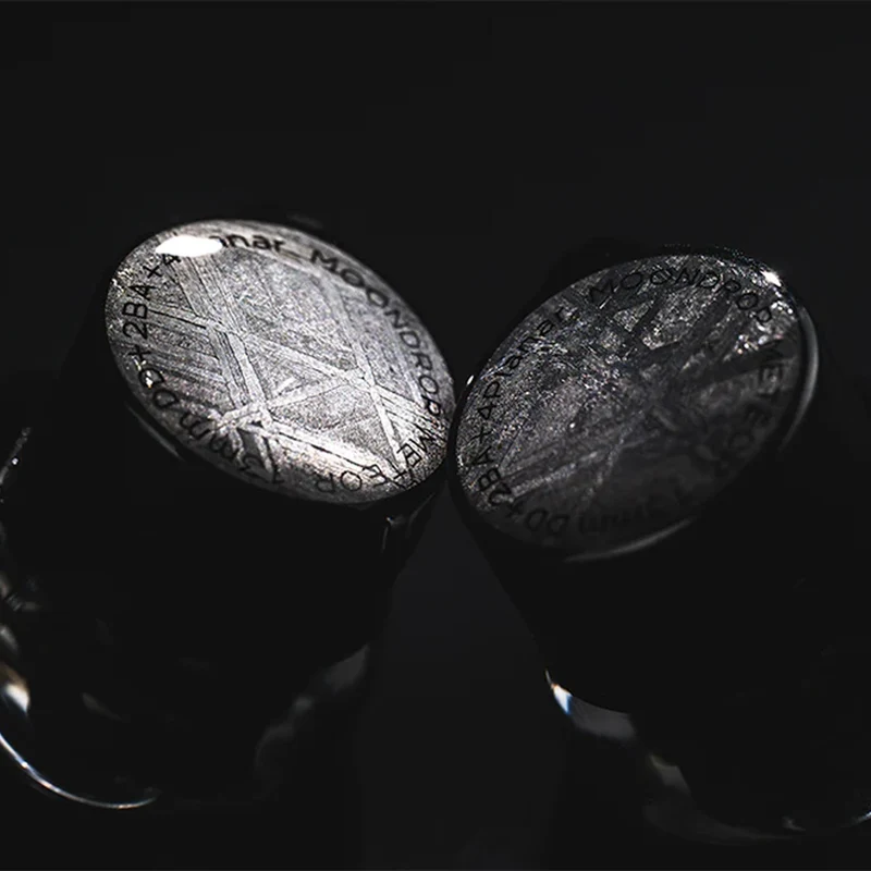 Moondrop Meteor 1DD + 2BA + 4Planar 0.78mm 2Pin Interchangeable Design Mixed Cable with Replaceable Plug 3.5mm SE + 4.4mm BAL In-Ear Earphones