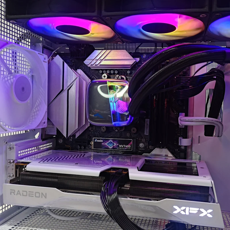 Aurora Prime White Desktop Gaming PC | AMD Ryzen 7 8700F | 16GB (2x8GB) RAM | 1TB SSD | RX 9060 XT | Windows 11 Pro
