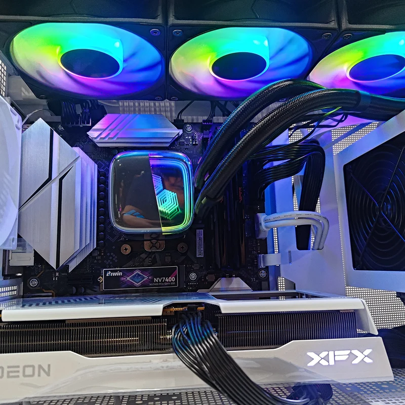 Aurora Prime White Desktop Gaming PC | AMD Ryzen 7 8700F | 16GB (2x8GB) RAM | 1TB SSD | RX 9060 XT | Windows 11 Pro