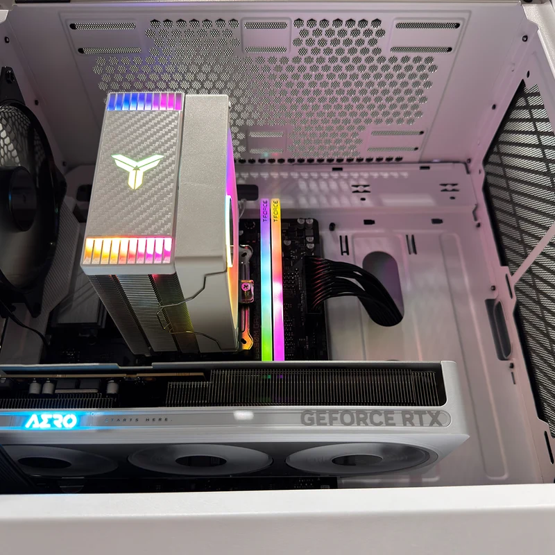 Sigma Elite 301 White Desktop Gaming PC | AMD Ryzen 5 8400F | 16GB RAM | 512GB SSD | RTX 5060 | Windows 11 Pro
