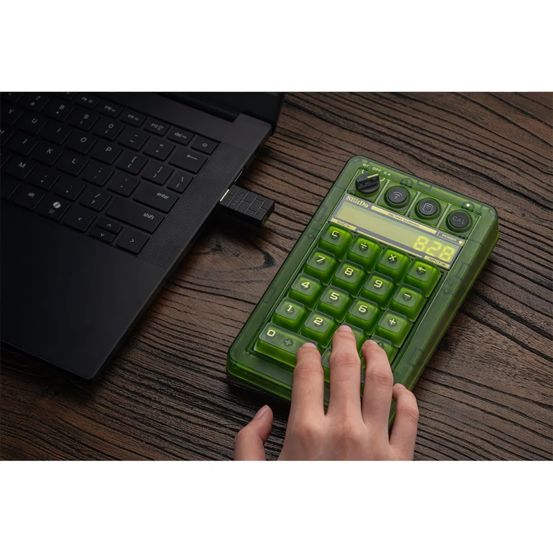 8Bitdo Retro 18 Mechanical Numpad Xbox Edition (85HB)