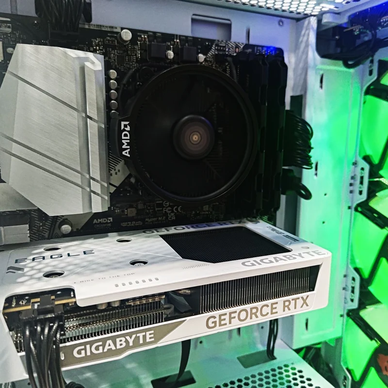 Sigma Aurora White Desktop Gaming PC | AMD Ryzen 5 5600 | 16GB RAM | 512GB SSD | RTX 5060 | Windows 11 Pro