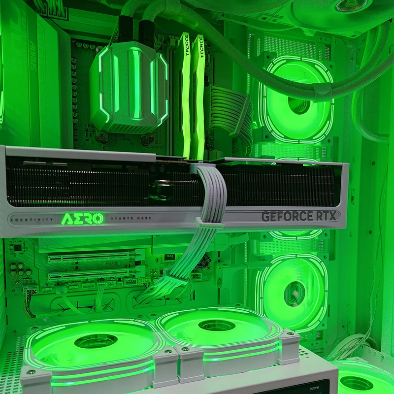 Ultra Genome III White Desktop Gaming PC | AMD Ryzen 7 9850X3D | 32GB RAM | 1TB SSD | RTX 5070 Ti | Windows 11 Pro