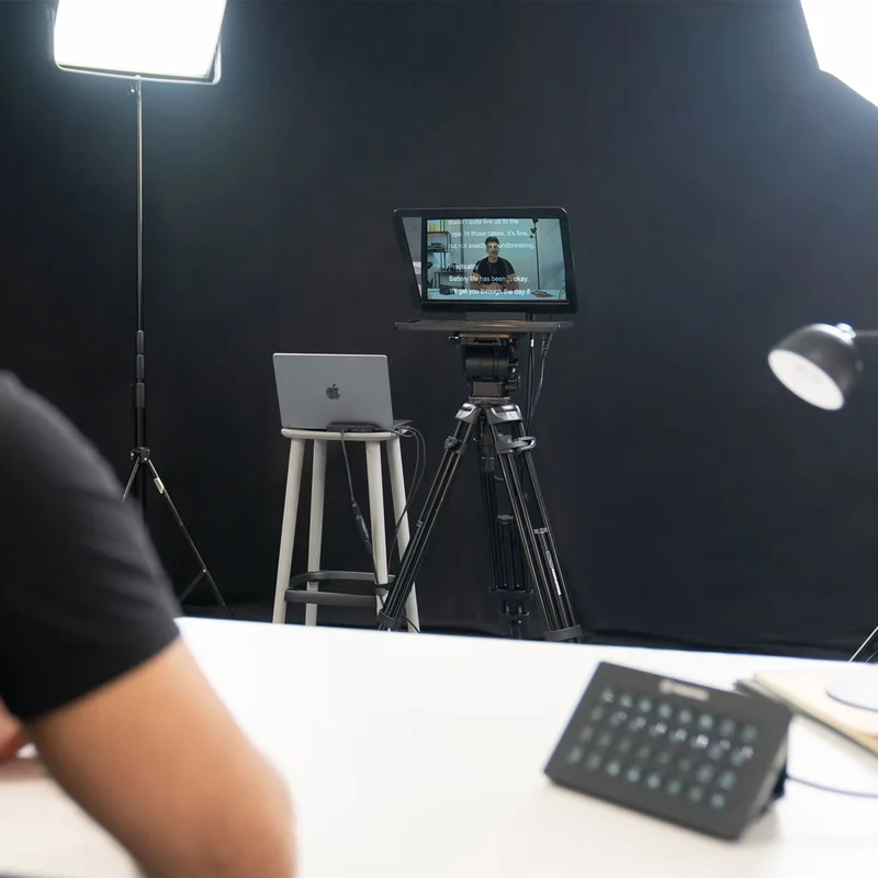 Elgato Prompter XL 15.6" FHD All-In-One Studio Teleprompter (10WAG9901)