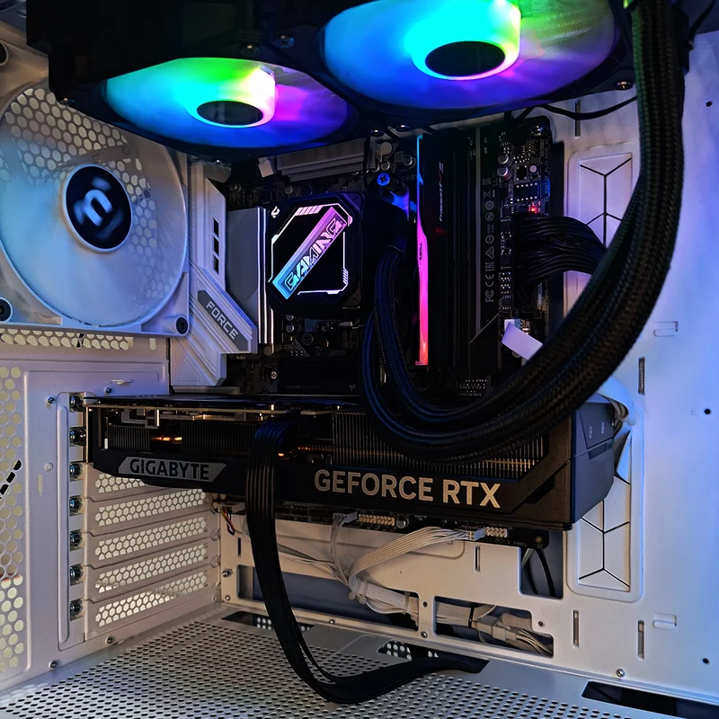 Sophos Ceres 330 Blue Desktop Gaming PC | AMD Ryzen 7 9700X | 16GB RAM | 1TB SSD | RTX 5070 OC | Windows 11 Pro