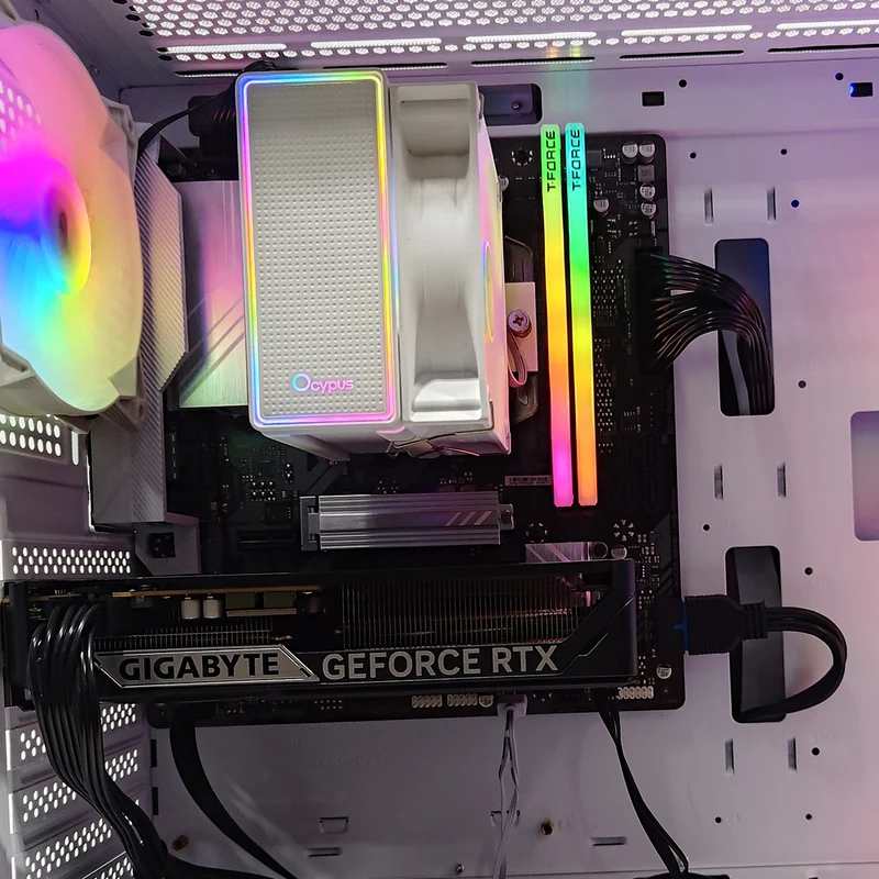 Sigma DK351 Luxury White Desktop Gaming PC | AMD Ryzen 5 7500F | 16GB RAM | 1TB SSD | RTX 5060 | Windows 11 Pro