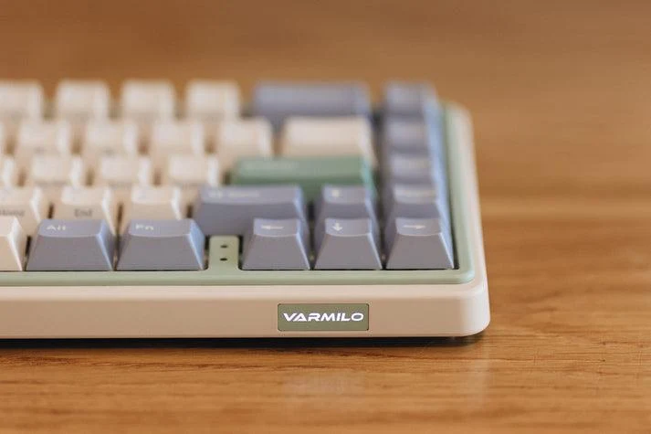 Varmilo Minilo VXH67 Eucalyptus Hot Swappable Mechanical Keyboard (Cherry MX Red) (A44A046D4A3A01A039)
