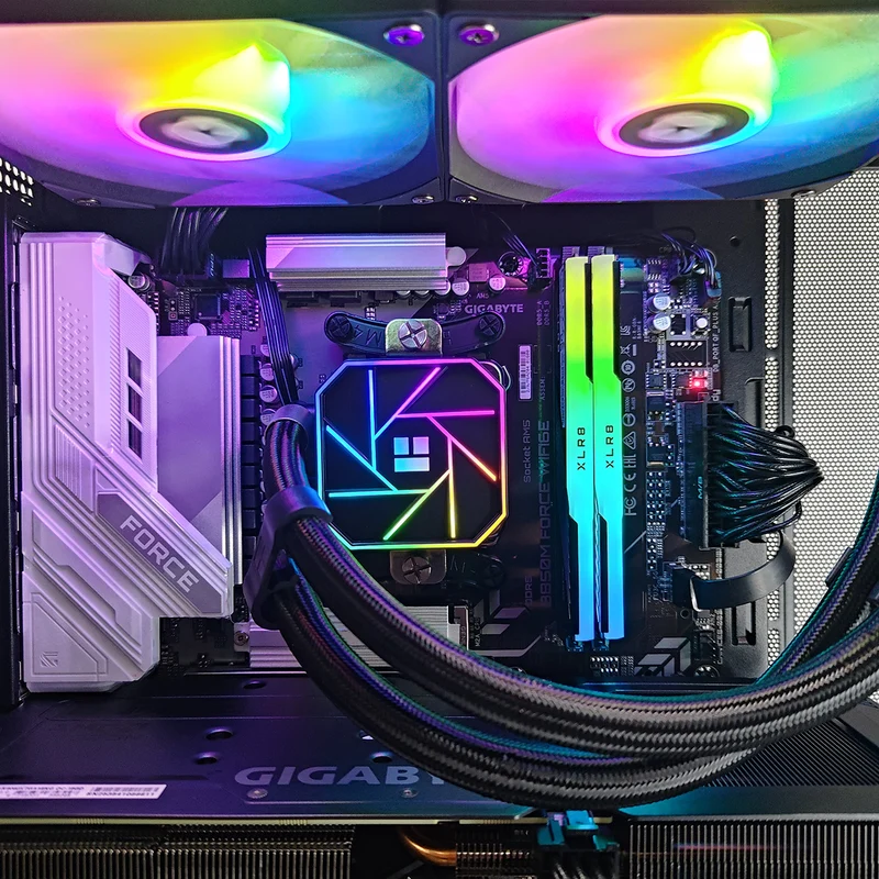 Powered by Gigabyte: Renderix Desktop Gaming PC | AMD Ryzen 7 7700 | 32GB RAM | 1TB SSD | RX 9060 XT | Windows 11 Pro