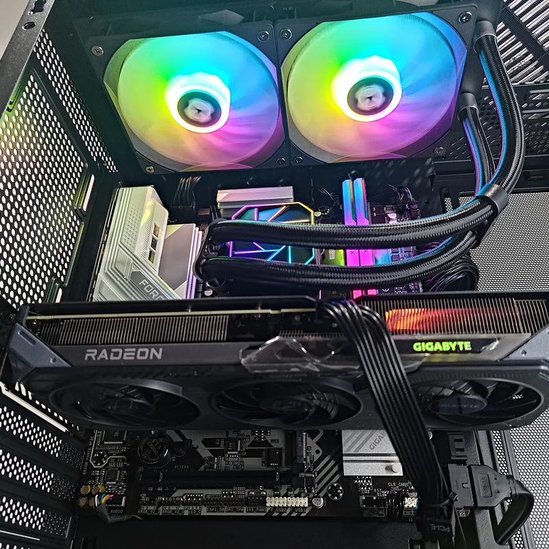 Powered by Gigabyte: Renderix Desktop Gaming PC | AMD Ryzen 7 7700 | 32GB RAM | 1TB SSD | RX 9060 XT | Windows 11 Pro