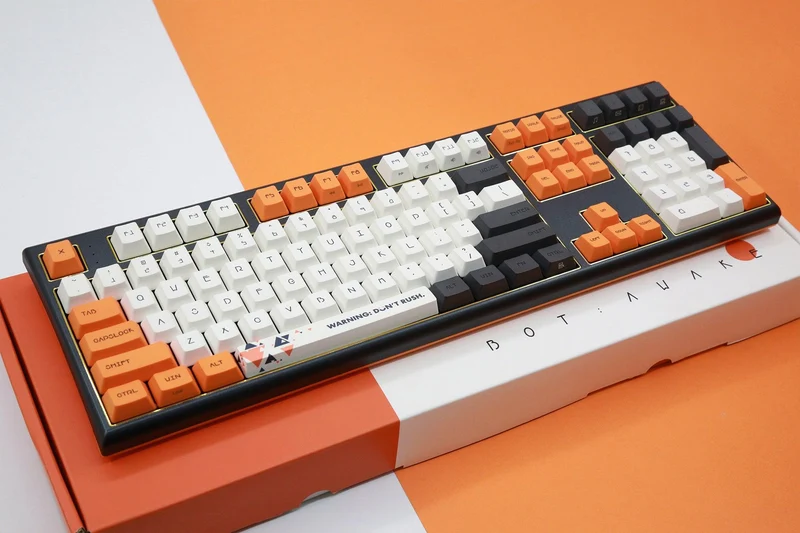 Varmilo VBM108 Bot Awake Mechanical Keyboard (Varmilo EC Rose V2) (A01A004B0A4A01A006)